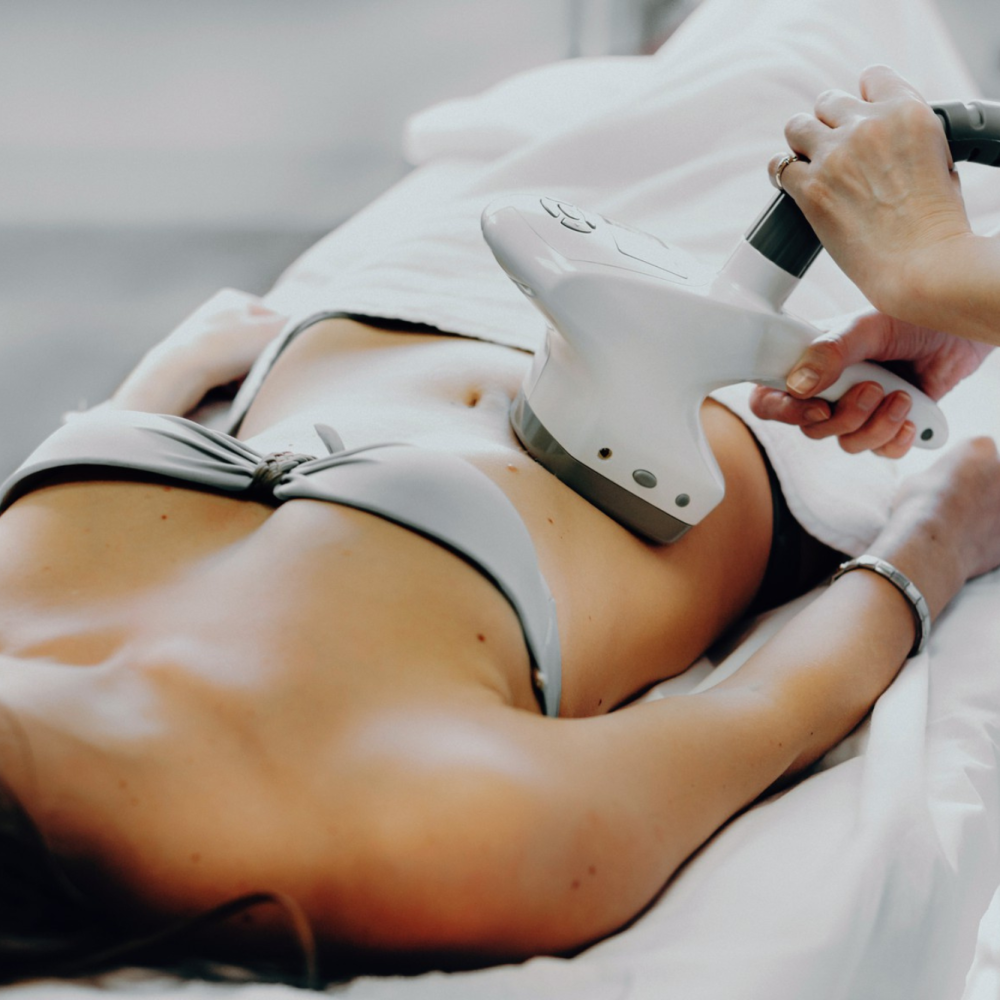 Abdomen + Espalda lipoescultura sin cirugía mujer y Hombre Santiago Centro Región Metropolitana centro clinica estetica